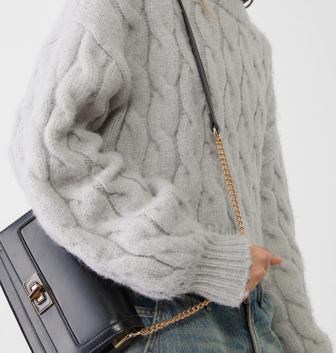 Crossbody bag with flap and painted closure