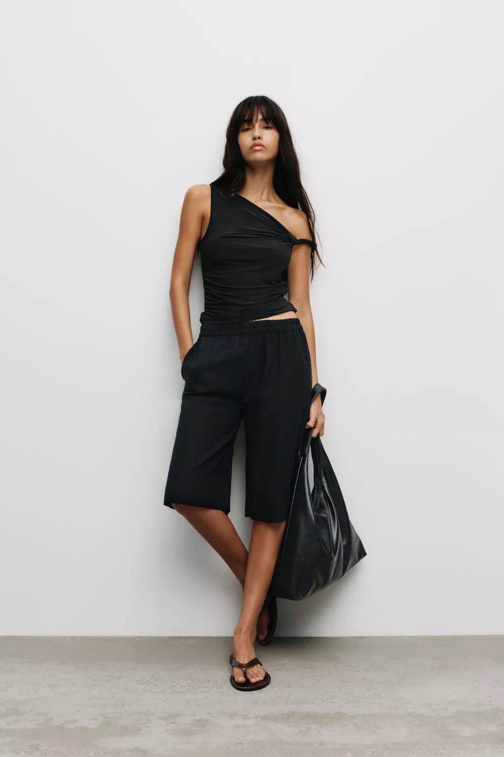 Asymmetrical polyamide top