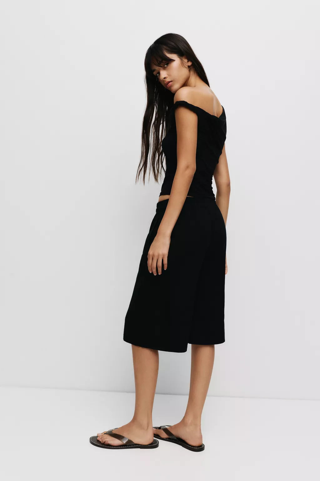 Asymmetrical polyamide top